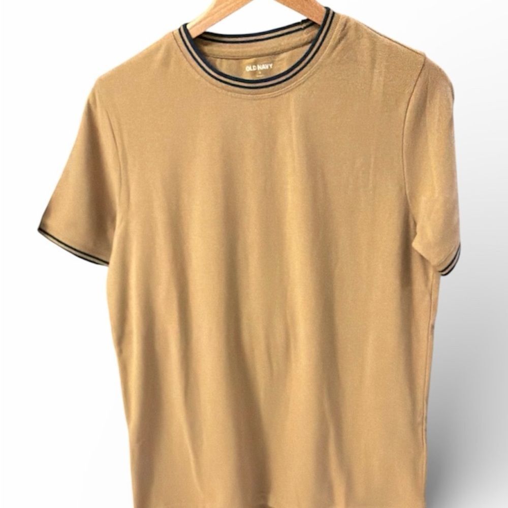 Old Navy Men’s Ribbed Knit T-Shirt Tan Neutral Crewneck NWT Small